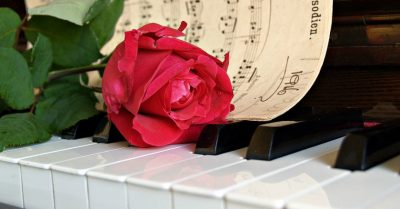 Dạ khúc “Nocturne in F major Op.6 No.2” của Clara Schumann: Sự tĩnh lặng của tình yêu