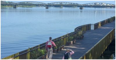 Khánh thành cầu đi bộ 64 tỷ bằng gỗ lim dọc sông Hương