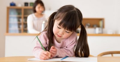 Phong cách làm cha mẹ ‘lười biếng’ đem đến 4 điều lợi ích cho con