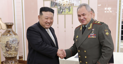 Chuyên gia: ‘Người bán hàng đỉnh cao’ Kim Jong Un dùng triển lãm để bán vũ khí cho Nga