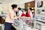Thị trường vàng trong nước trầm lắng nhưng giá vàng trang sức tăng mạnh