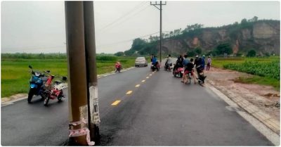 Hơn 3.000 cột điện nằm giữa đường