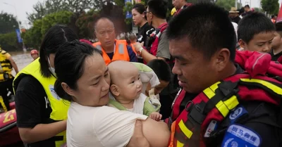 Trung Quốc: Mưa lớn phá kỷ lục 140 năm, gần 50 người chết và mất tích