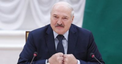 Tổng thống Belarus cho phép quân đội bắn súng vào người dân