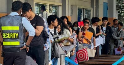 Lệnh nhập ngũ của Myanmar buộc thanh niên chạy trốn hàng loạt