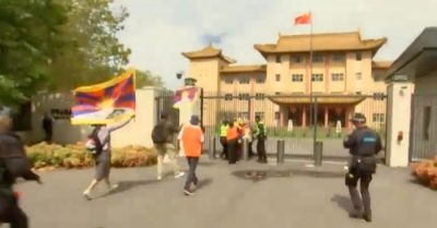 Chuyến thăm Úc của Bộ trưởng Trung Quốc đầy bạo động