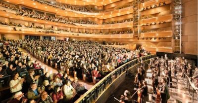 New York Times đăng bài bôi nhọ Shen Yun khiến giới học giả phẫn nộ: New York Times là tay sai của ĐCSTQ
