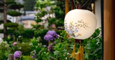 Quỷ ở không gian khác có luân hồi không? Quỷ có thể tự cứu không?