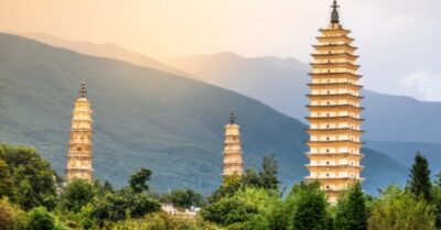 Tháp Phật thần kỳ ở Vân Nam: Bị động đất làm nứt vỡ rồi tự động liền lại