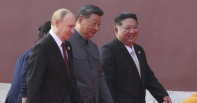 Trục Trung-Nga-Triều Tiên củng cố, ông Kim Jong-un phô diễn vũ khí mới