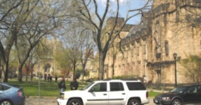 Nữ sinh gốc Hoa làm giả thân phận vào Yale, bị bạn cùng phòng tố giác và bị đuổi học