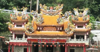 Ai thấy được những góc khuất trong tâm người? Tâm Kính và Nghiệp Kính đều ghi lại tất cả