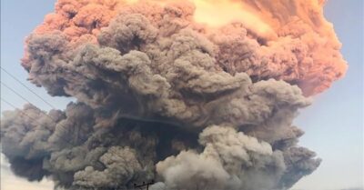 Núi lửa Indonesia phun trào 2 lần trong cùng ngày, tro bụi bay cao 10 km