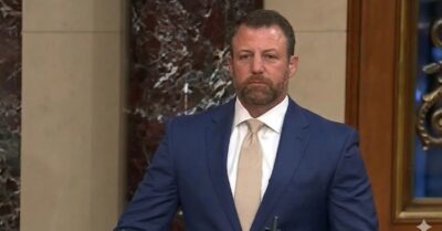 Nghị sĩ Dân chủ thừa nhận Tổng thống Trump không ra lệnh bất hợp pháp