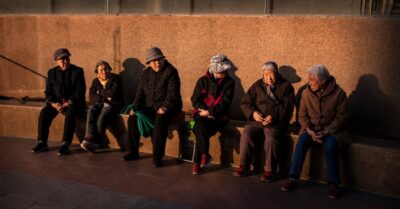 Tỷ lệ sinh Trung Quốc lao dốc không phanh: Đòn phản kháng thầm lặng chống lại chế độ vĩnh viễn của ông Tập