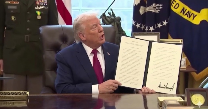 Tổng thống Trump liệt Fentanyl là vũ khí hủy diệt; NDAA đánh vào túi tiền quan chức ĐCSTQ