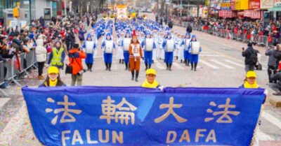 Diễu hành năm mới ở New York – Khán giả: Mong Pháp Luân Công trở lại Trung Quốc diễu hành