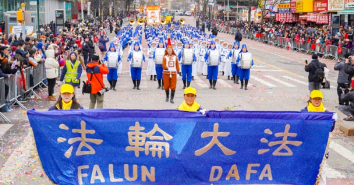 Diễu hành năm mới ở New York – Khán giả: Mong Pháp Luân Công trở lại Trung Quốc diễu hành