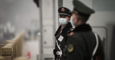 Quả báo nhãn tiền? Liên tiếp 7 cảnh sát đảng viên trẻ và trung niên đột tử