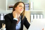 Bài tập cột sống cổ 5 phút, thực hiện mỗi ngày giúp giảm cứng cổ