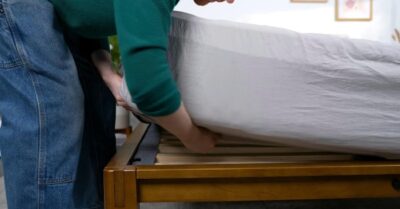 Bẫy vệ sinh: Tại sao thay ga giường liên tục lại tổn hại sức khỏe?